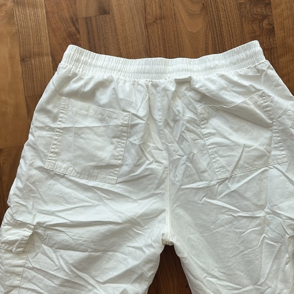 White wide leg, cargo pants - Picture 3 of 3